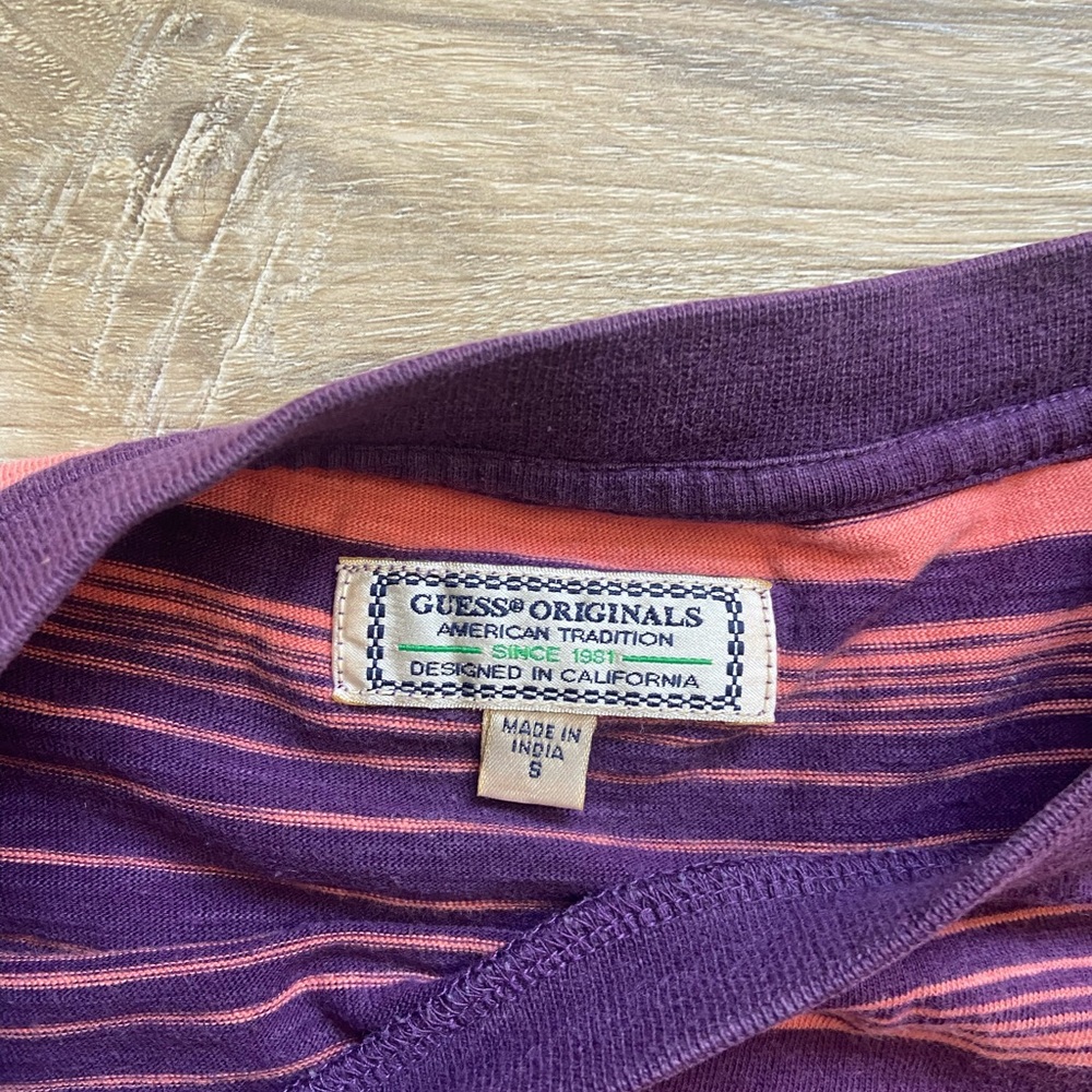 GUESS t-shirt - Picture 2 of 2